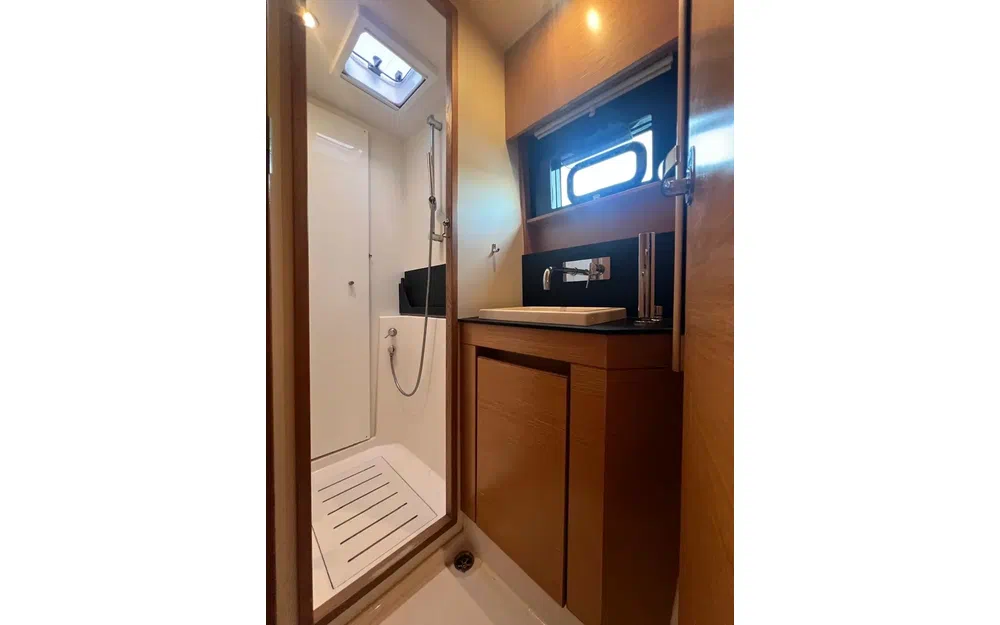 slider 6 Nautitech 46