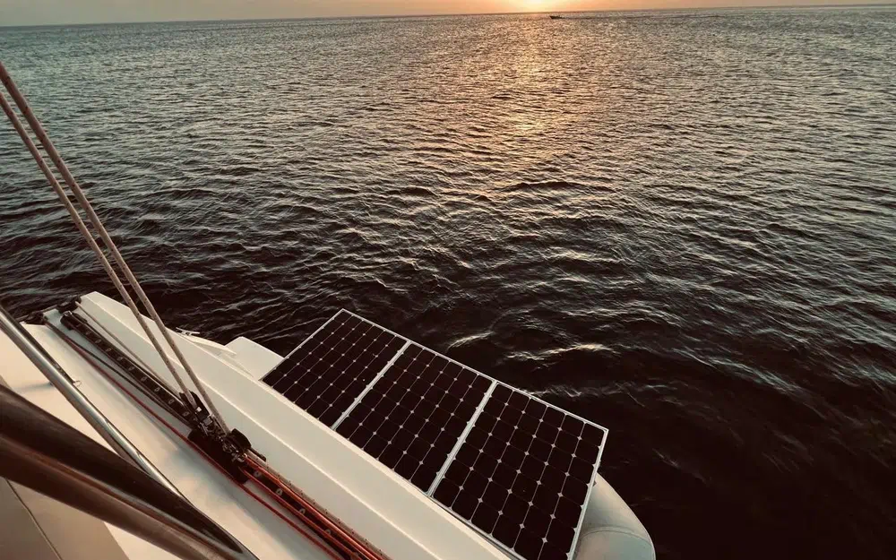 slider 8 Nautitech 46