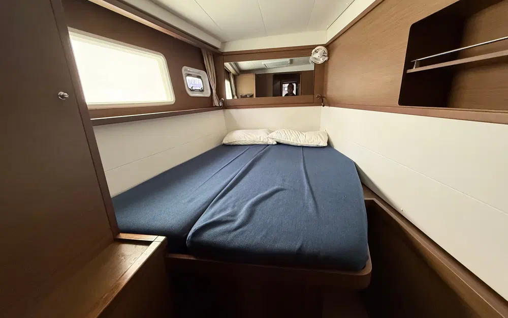 slider 11 Lagoon 450