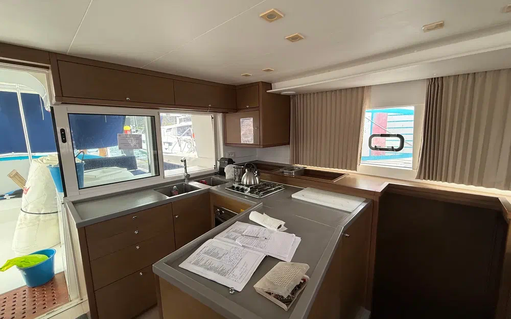 slider 29 Lagoon 450