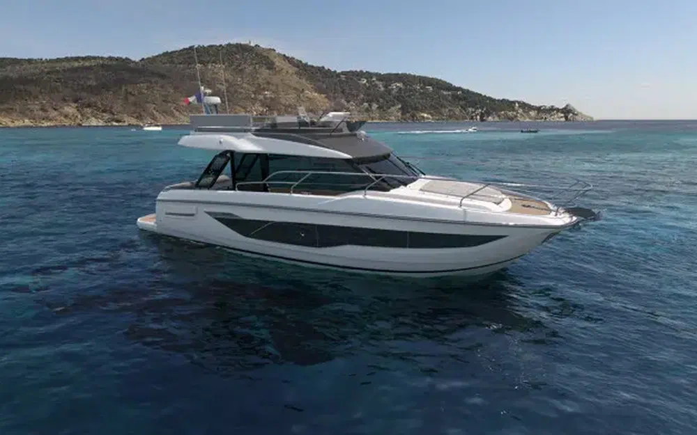 slider 1 Prestige Yachts F4.3