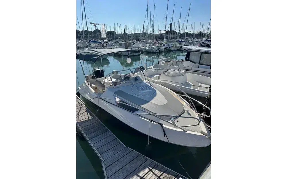 slider 1 Quicksilver 635 WA Commander