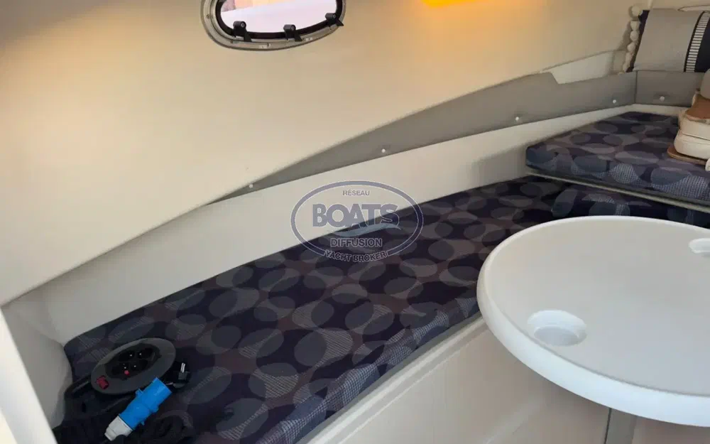 slider 7 Quicksilver 635 WA Commander