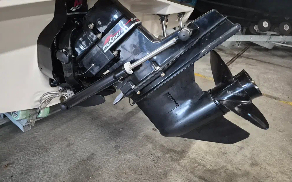 slider 7 Bayliner 1750 Capri