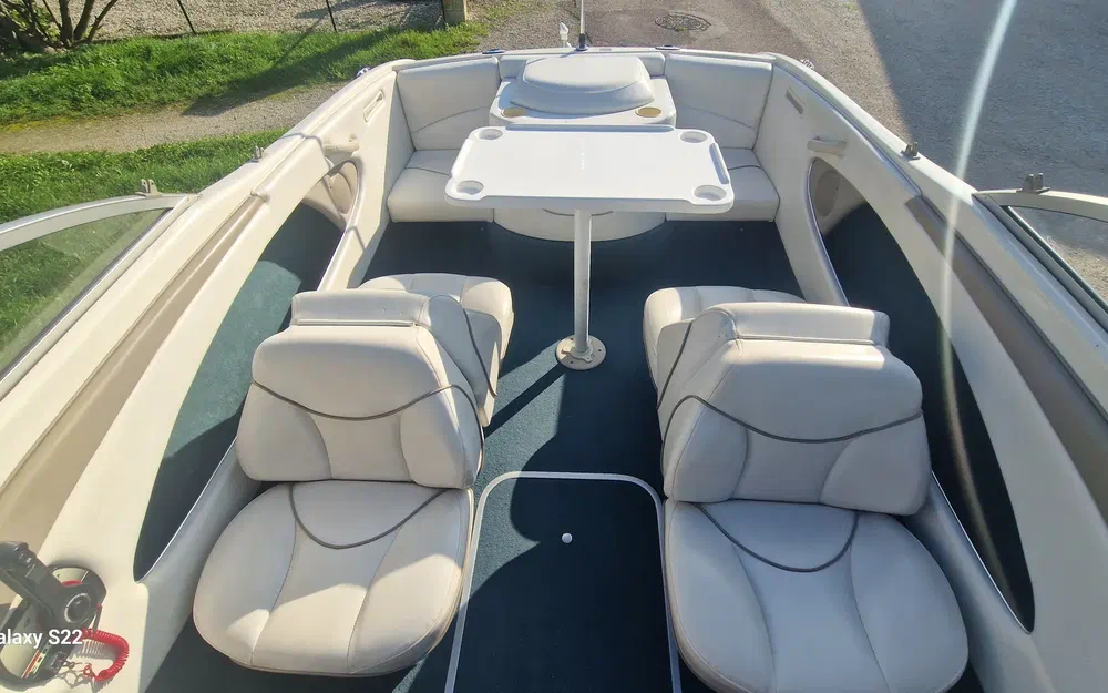 slider 3 Bayliner 1750 Capri