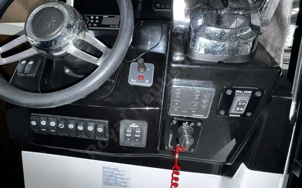 slider 11 Jeanneau Merry Fisher 895