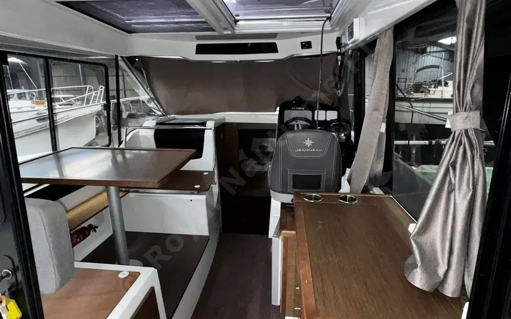 slider 4 Jeanneau Merry Fisher 895