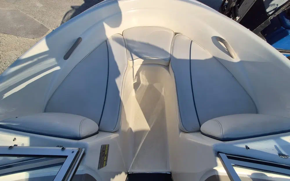 slider 3 Bayliner 1850 Capri Bowrider