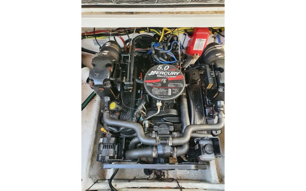 slider 9 Bayliner 245