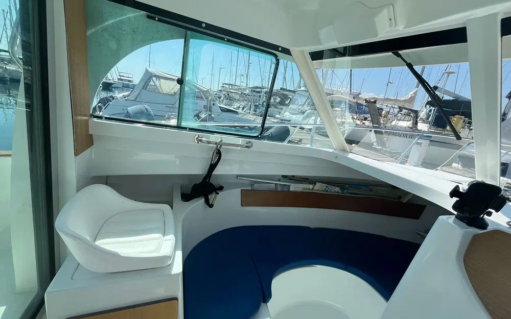 slider 9 Beneteau Antares 650 HB