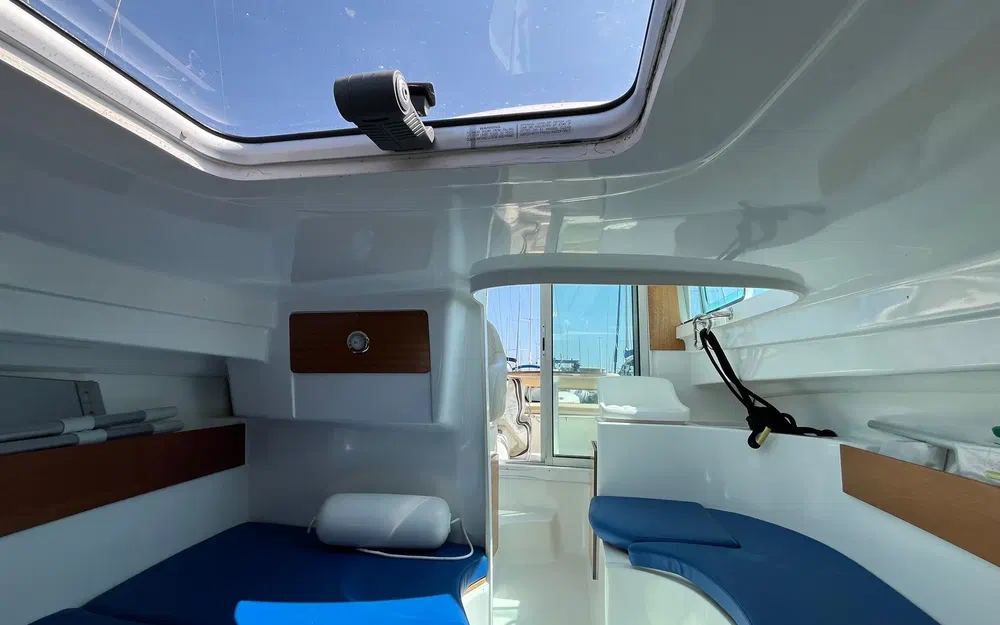 slider 13 Beneteau Antares 650 HB