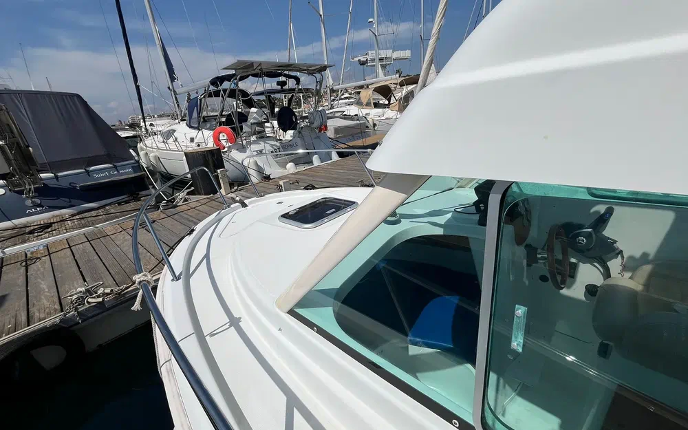slider 16 Beneteau Antares 650 HB