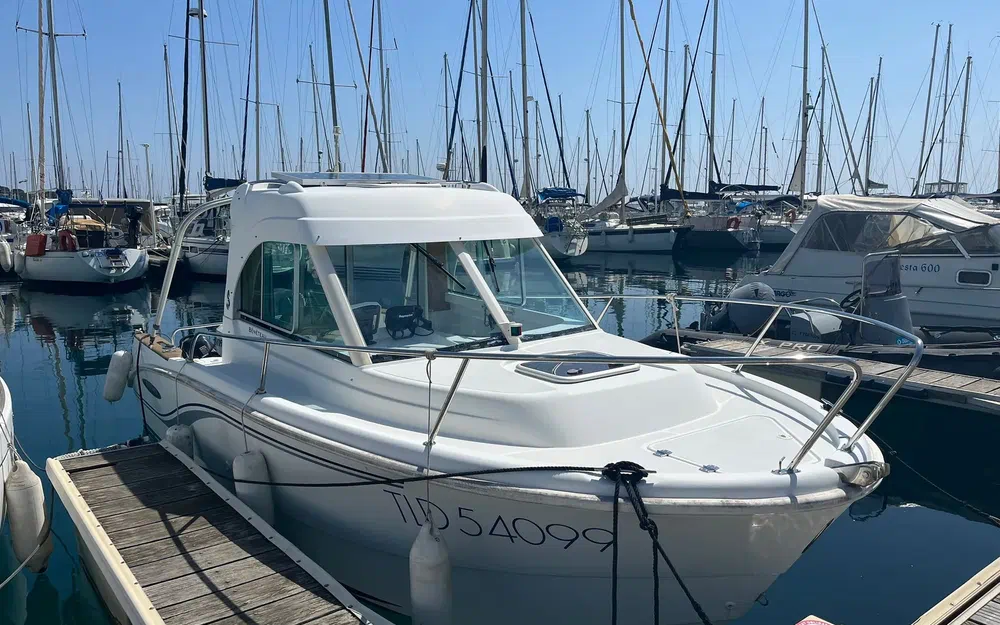 slider 0 Beneteau Antares 650 HB