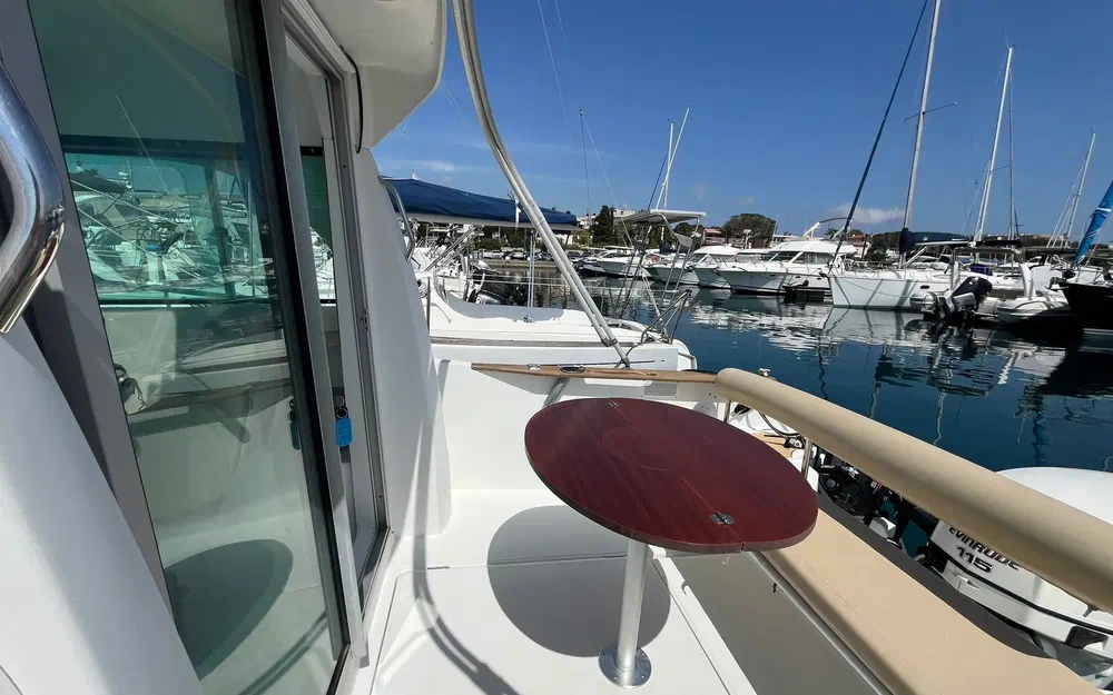 slider 21 Beneteau Antares 650 HB