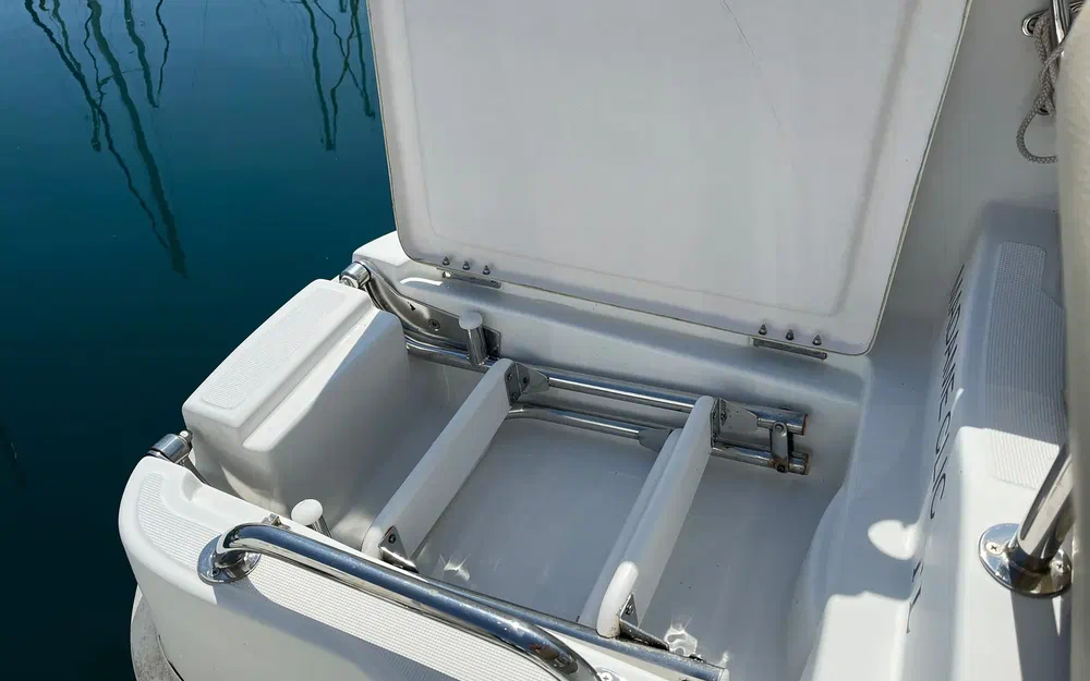 slider 23 Beneteau Antares 650 HB