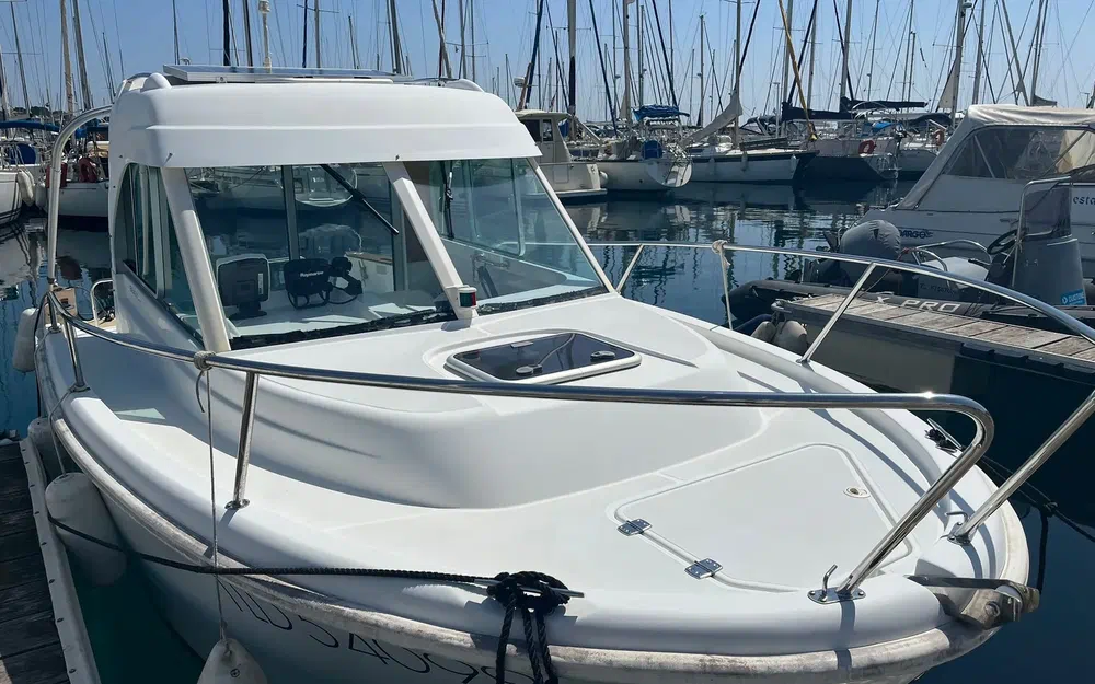 slider 3 Beneteau Antares 650 HB