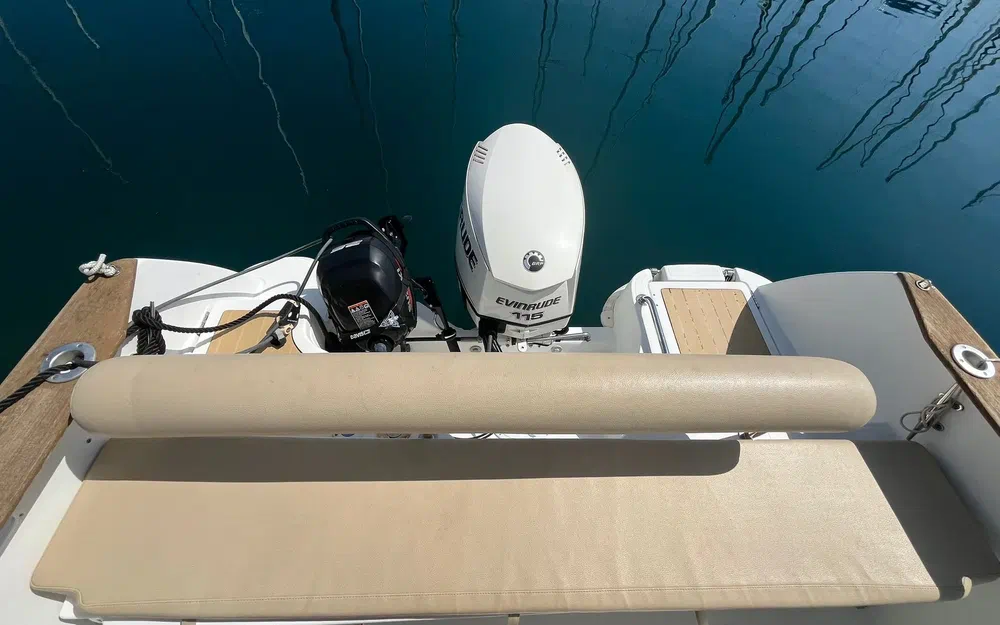 slider 8 Beneteau Antares 650 HB