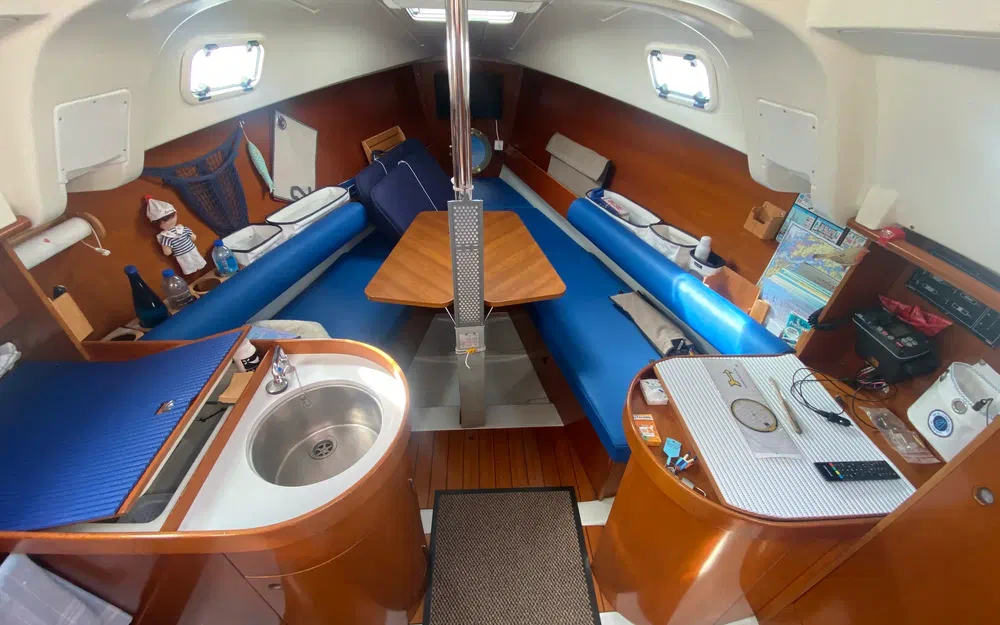 slider 10 Beneteau First 265