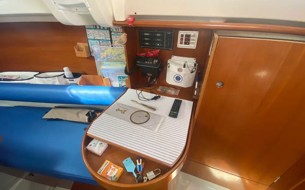 slider 12 Beneteau First 265