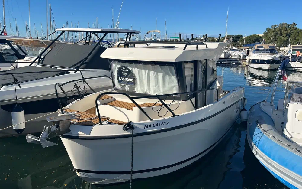 slider 0 Quicksilver Activ 705 Pilothouse