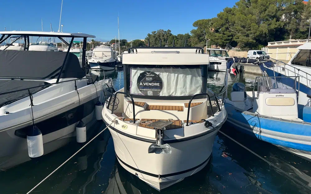 slider 1 Quicksilver Activ 705 Pilothouse