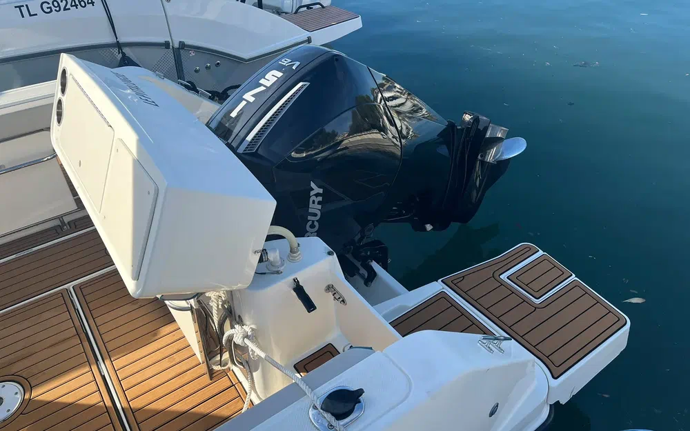 slider 30 Quicksilver Activ 705 Pilothouse