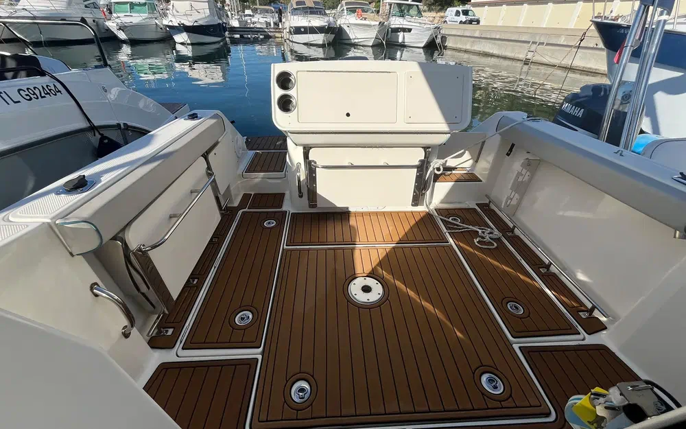 slider 31 Quicksilver Activ 705 Pilothouse