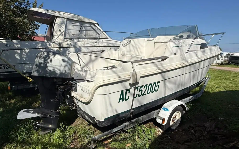 slider 0 Jeanneau Merry Fisher 530