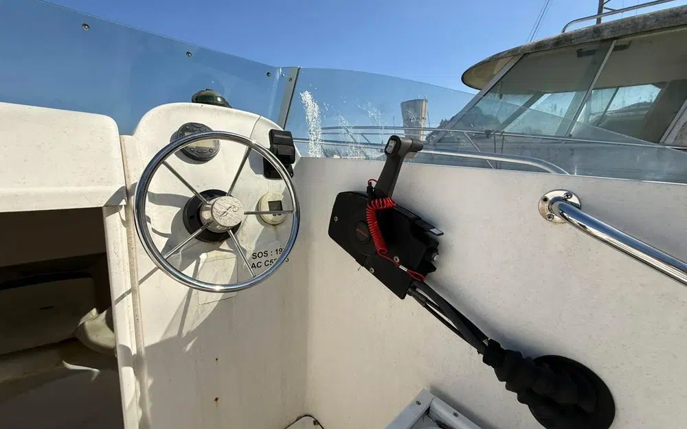 slider 4 Jeanneau Merry Fisher 530