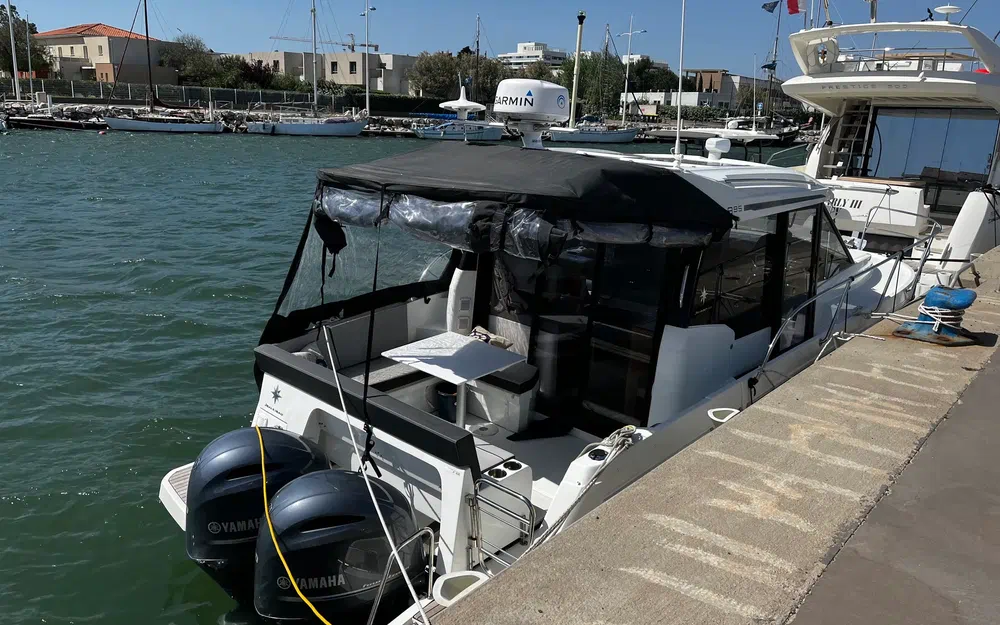 slider 11 Jeanneau Merry Fisher 895 Legend