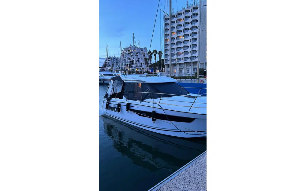 slider 4 Jeanneau Merry Fisher 895 Legend