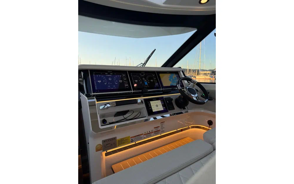 slider 9 Saxdor 400 GTO