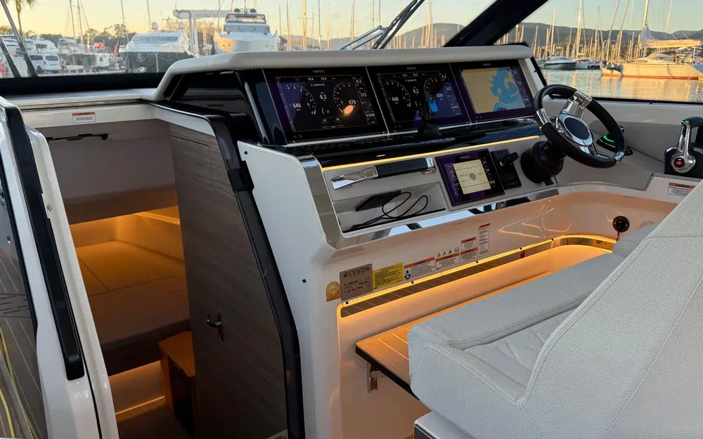 slider 3 Saxdor 400 GTO