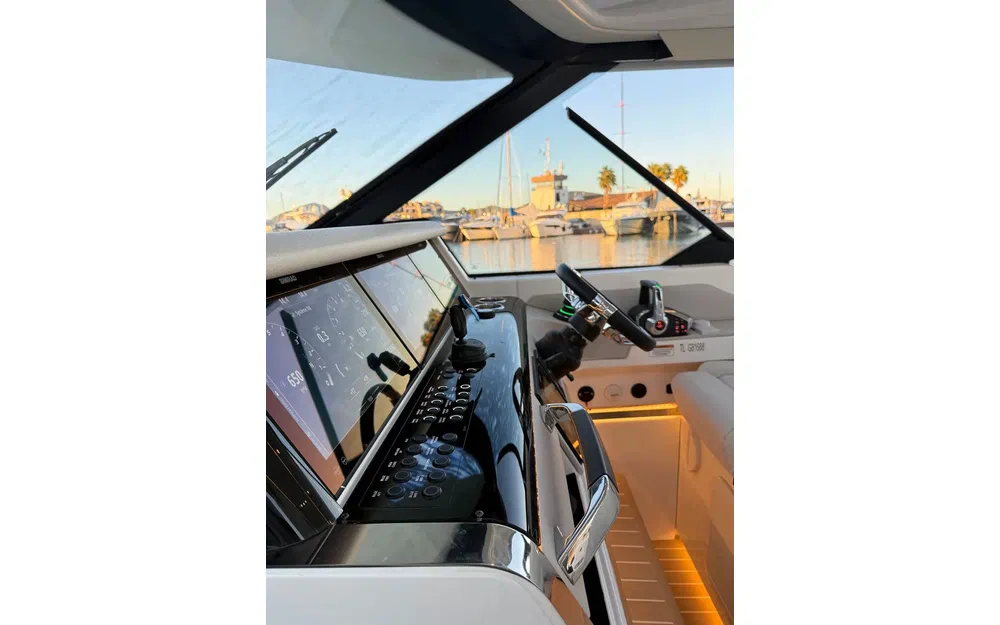 slider 8 Saxdor 400 GTO