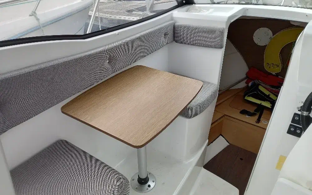 slider 2 Beneteau Antares 580 HB