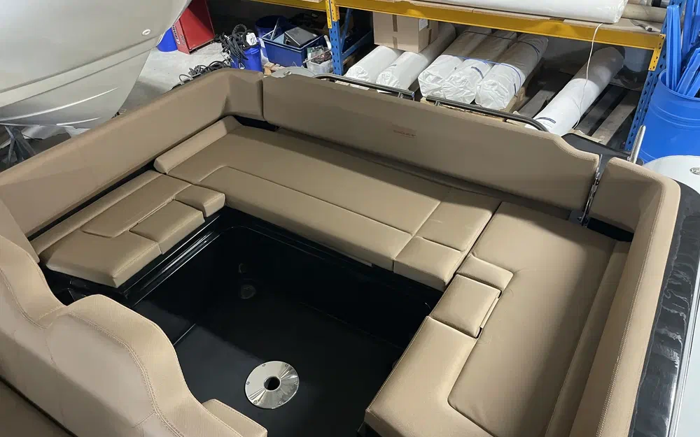 slider 9 Joker Boat Clubman 22 Plus