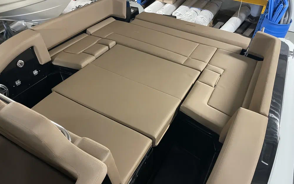 slider 11 Joker Boat Clubman 22 Plus