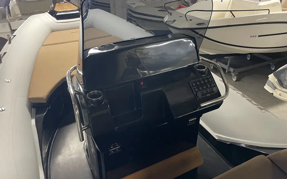 slider 7 Joker Boat Clubman 22 Plus