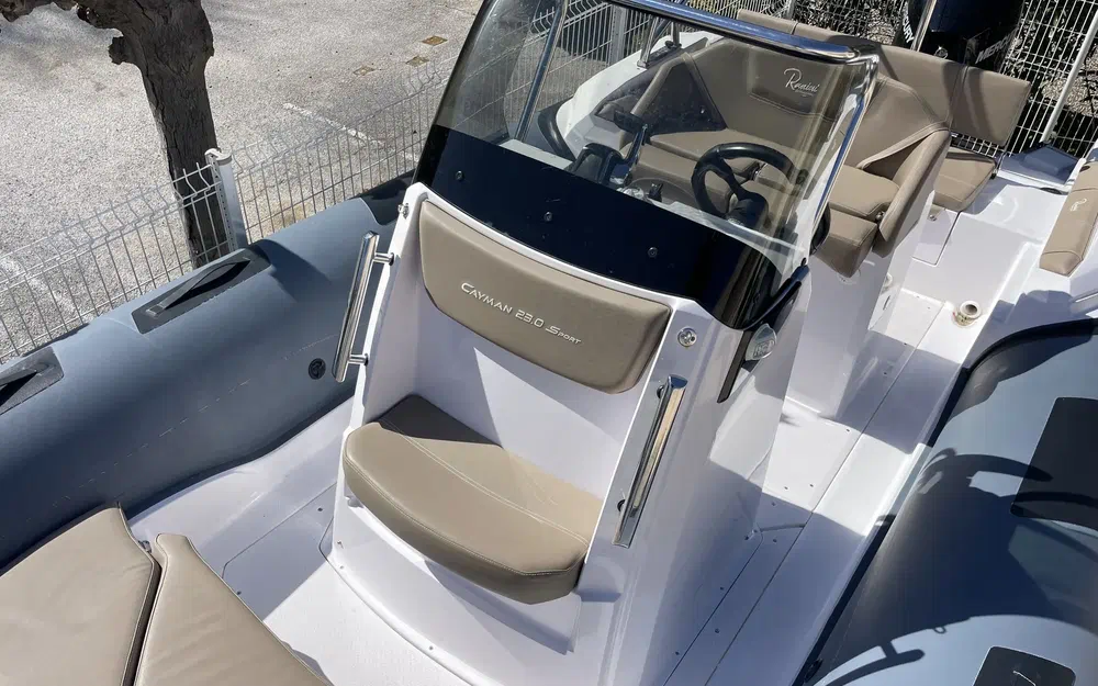 slider 3 Ranieri Cayman 23 Sport