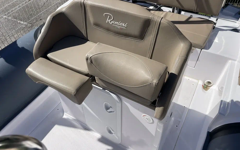 slider 5 Ranieri Cayman 23 Sport