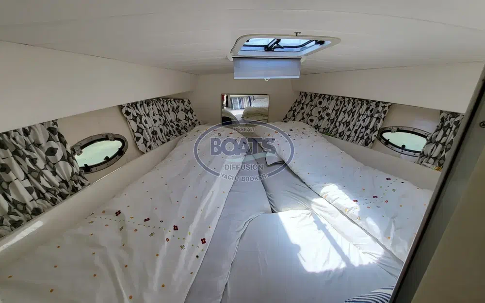 slider 9 Pershing 33