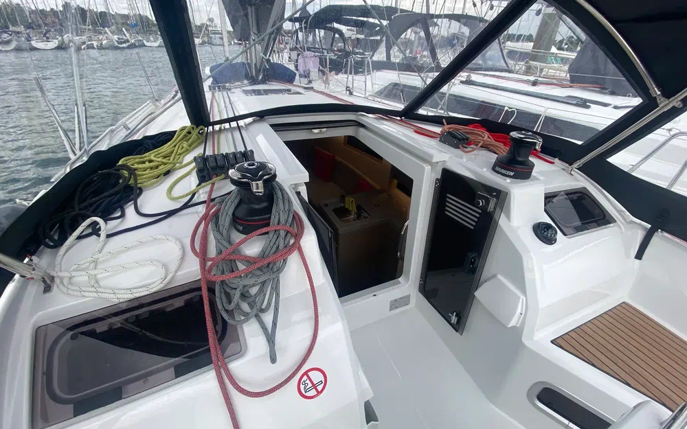 slider 9 Beneteau Oceanis 34.1