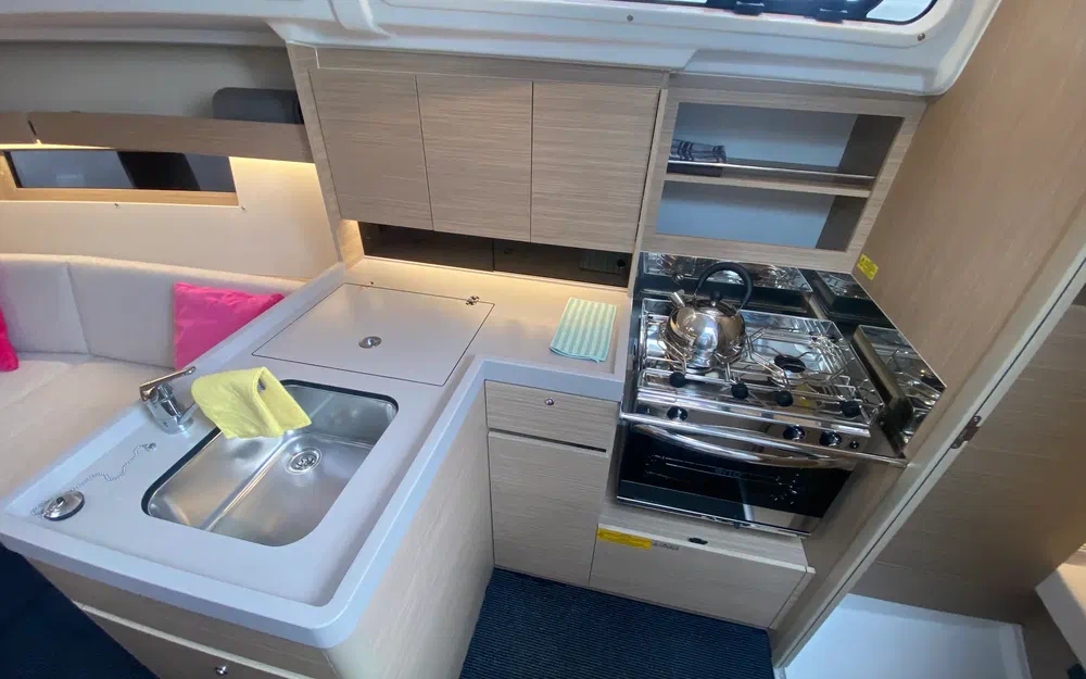 slider 17 Beneteau Oceanis 34.1