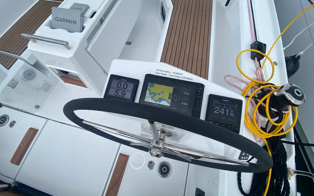 slider 5 Beneteau Oceanis 34.1