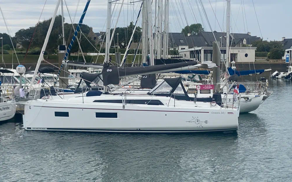 slider 0 Beneteau Oceanis 34.1