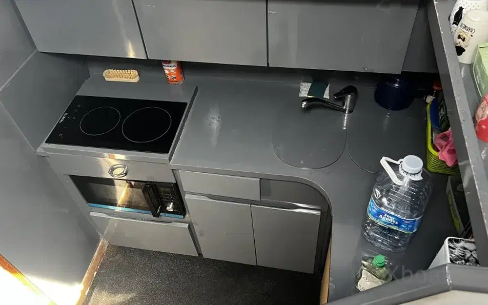 slider 8 Guy Couach 1201