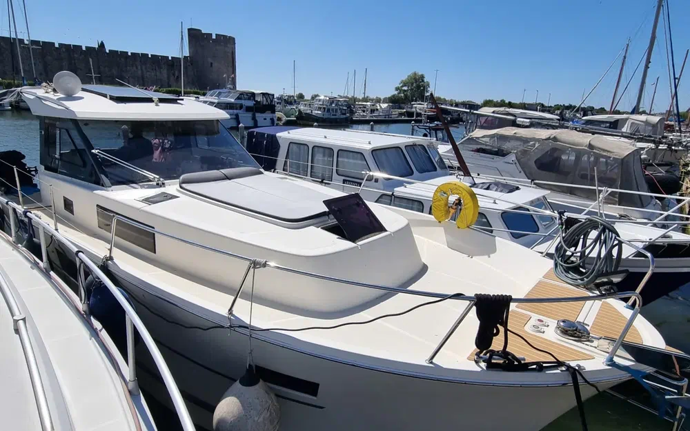 slider 1 Delphia 1080 Soley