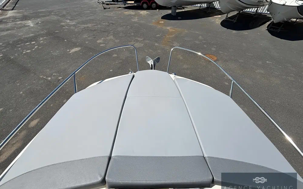 slider 11 Bayliner VR5 Cuddy OB