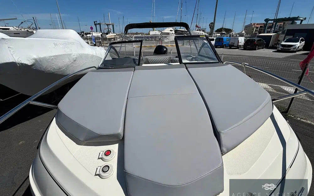 slider 13 Bayliner VR5 Cuddy OB
