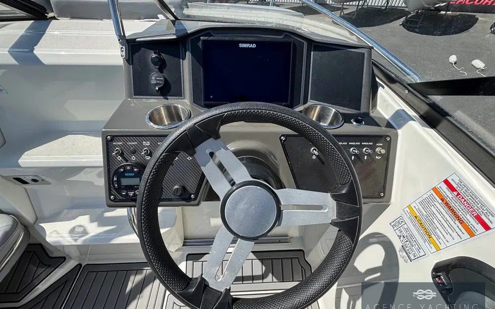 slider 8 Bayliner VR5 Cuddy OB